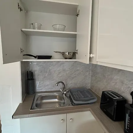 Ustay Fulham London
