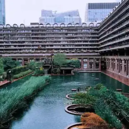 Lavish 2 Bedroom Flat With Private Balcony In Clerkenwell, Barbican * Londra