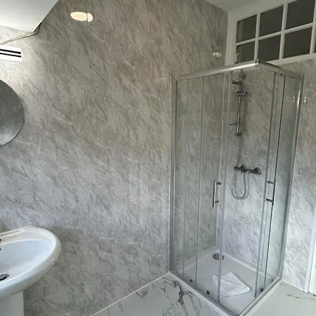 Ustay Fulham Apartment *