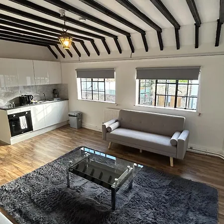 Ustay Fulham Apartment