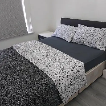 Rivers House Homestay Bromley