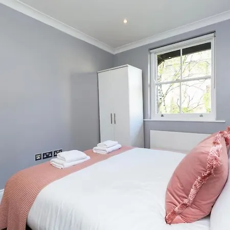 Luxury Soho R3 Apartment