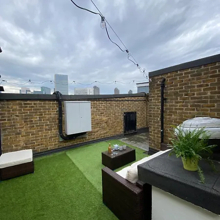 Apartment Rooftop Old Street Oasis London