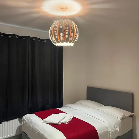 Homestay Starlet Stepney London