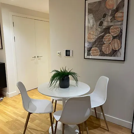 Luxury In Olympic Village *