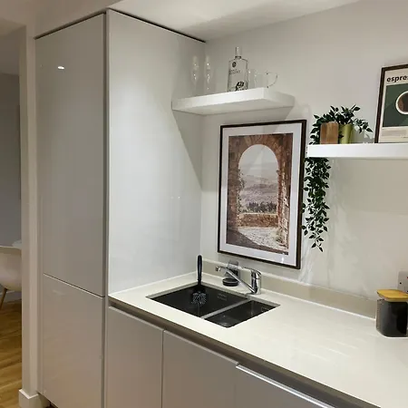 Luxury In Olympic Village * London