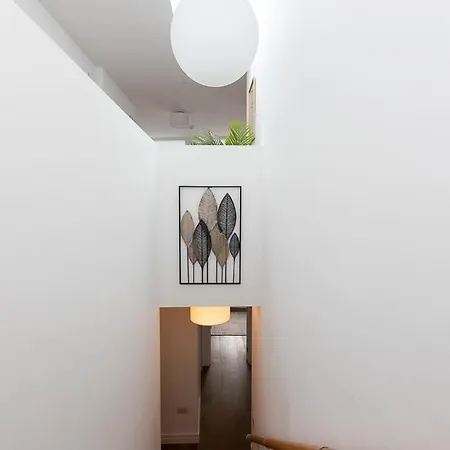 Two Luxury 2 Bedroom Duplex Holborn