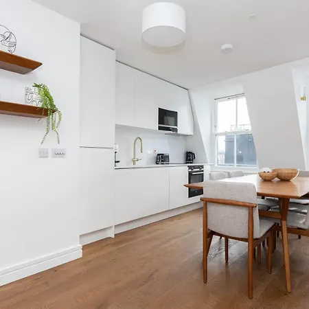 Two Luxury 2 Bedroom Duplex Holborn Apartment