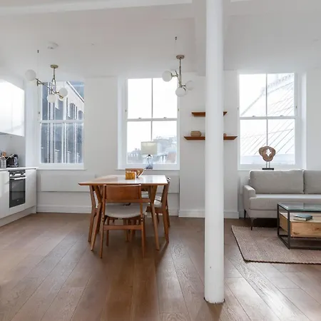 Two Luxury 2 Bedroom Duplex Holborn *
