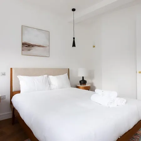 Two Luxury 2 Bedroom Duplex Holborn