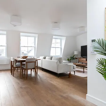 Two Luxury 2 Bedroom Duplex Holborn Apartment