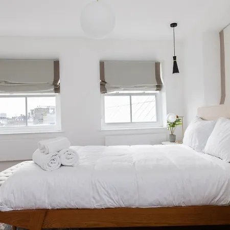 Two Luxury 2 Bedroom Duplex Holborn Apartment *