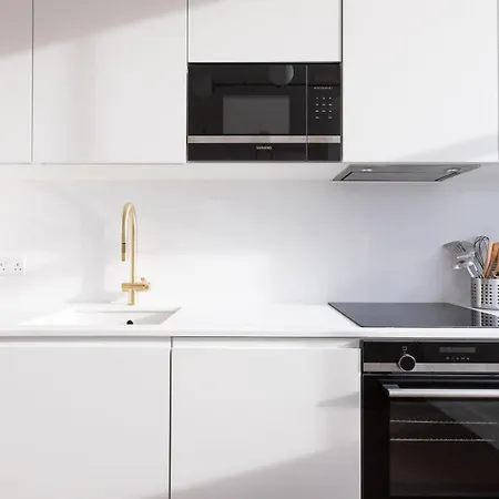 Two Luxury 2 Bedroom Duplex Holborn Apartment London