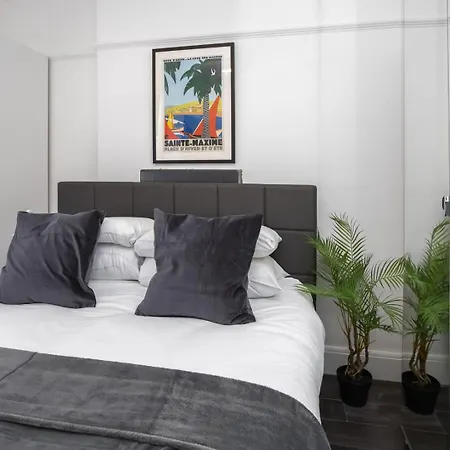 Two Modern 2 Bed In Camden