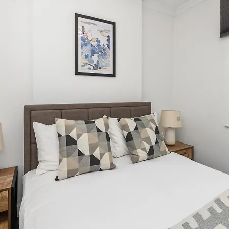 Two Modern 2 Bed In Camden