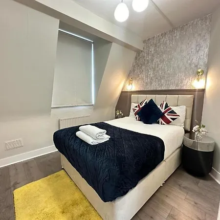 Comfortable Near Central Apartment London