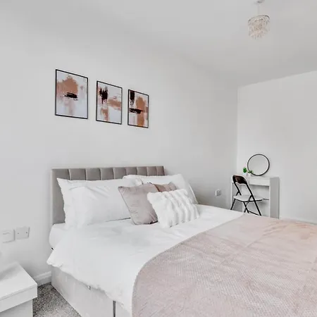 Graceful - Self Contained Spacious 2 Bed Stratford