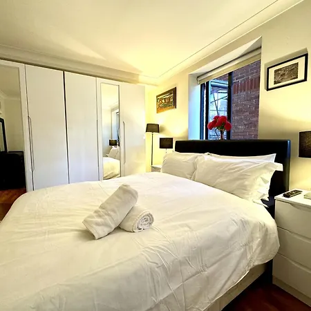 Apartamento Cityscape Haven In