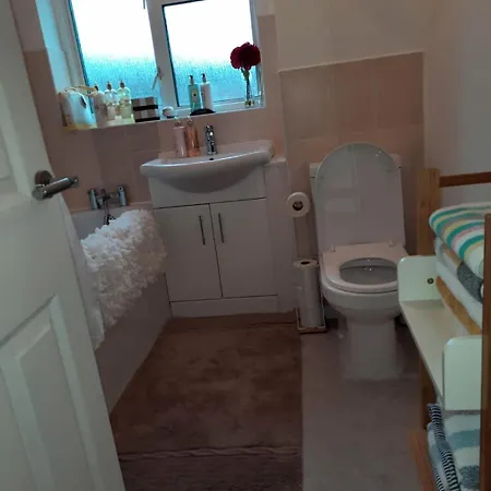 Homely Space In Havering, Essex * Havering