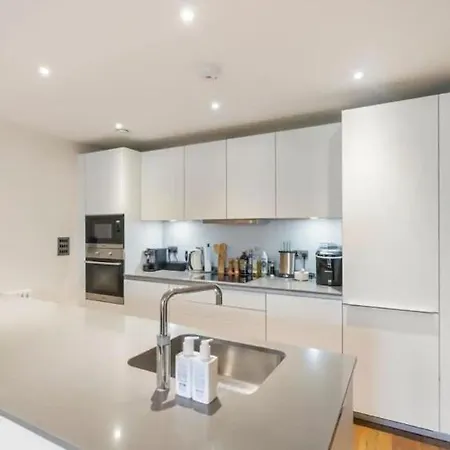 Duplex 2 Bed Flat With A Terrace - Checkprofile *