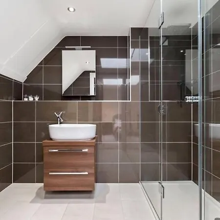 Apartment Duplex 2 Bed Flat With A Terrace - Checkprofile *
