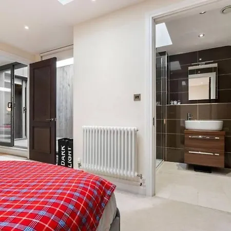 Duplex 2 Bed Flat With A Terrace - Checkprofile Coulsdon
