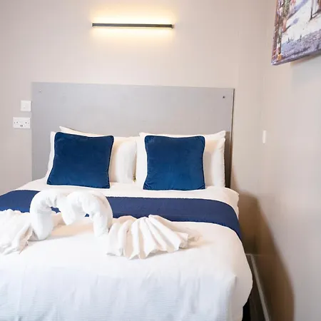 Paragraph Palmers Hotel Palmers Green