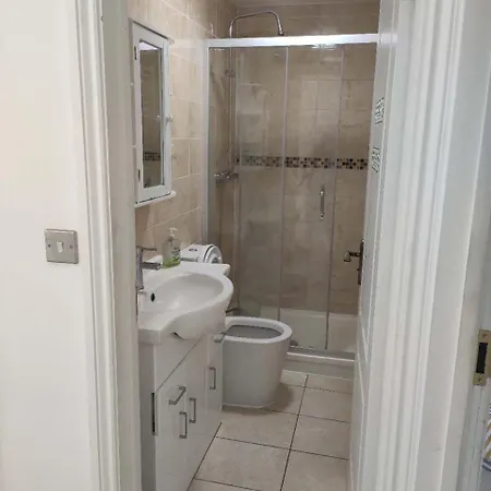 Lovely Modern Single Waltham Forest