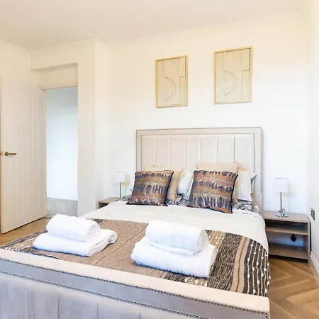 Holiday home Boutique And Stylish 4 Bed In