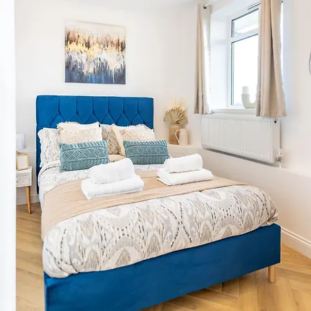 Boutique And Stylish 4 Bed In Holiday home London