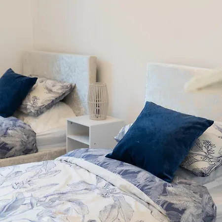 Boutique And Stylish 4 Bed In *