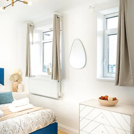 Boutique And Stylish 4 Bed In