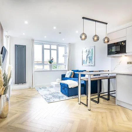 Boutique And Stylish 4 Bed In Holiday home London
