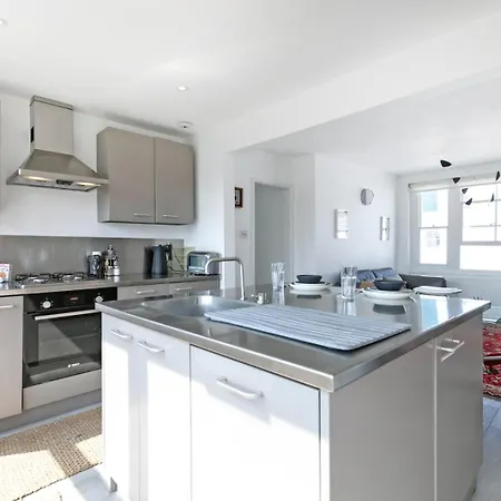 Apartment Luxury Newly Refurbished One-bedroom Flat In Notting Hill *