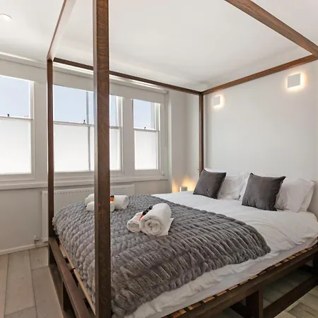 Luxury Newly Refurbished One-bedroom Flat In Notting Hill