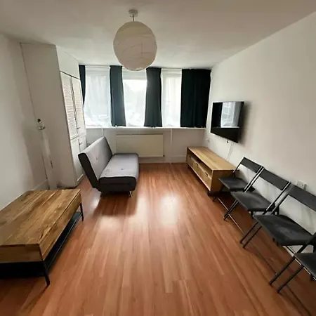 Convenient Near Kings Cross Apartment *