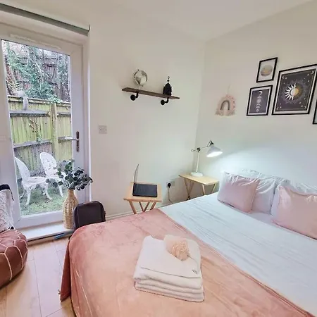 4bed 3bath 8min To Bridge Holiday home *