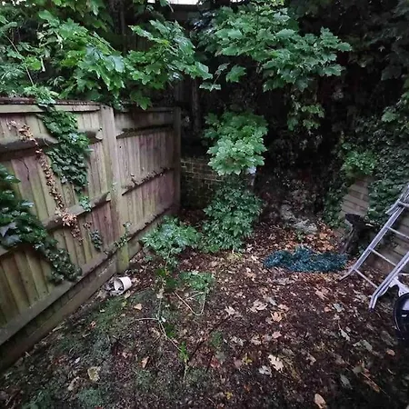 4bed 3bath 8min To Bridge * London
