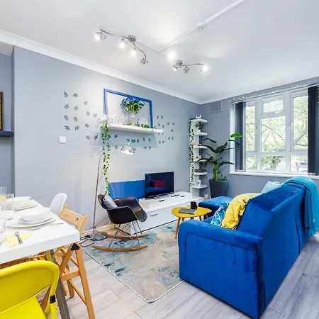 Spacious 2-bedroom With Terrace, Garden Views & Free Wifi Near Olympic Stadium London