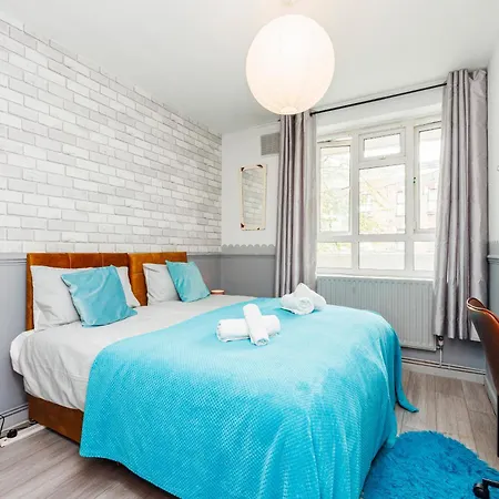 Apartment Spacious 2-bedroom With Terrace, Garden Views & Free Wifi Near Olympic Stadium *