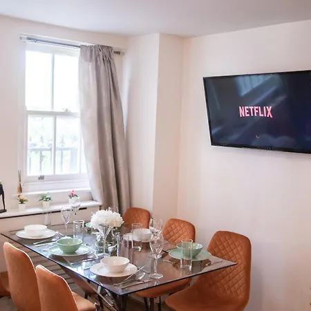 Detached House With Free Parking In Little Venice Near Paddington Hyde Park Apartment