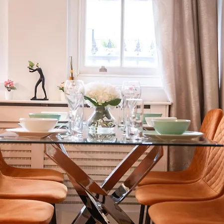 Detached House With Free Parking In Little Venice Near Paddington Hyde Park Apartment