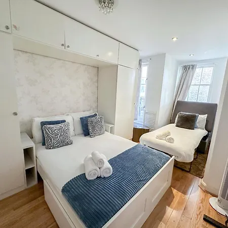 Detached House With Free Parking In Little Venice Near Paddington Hyde Park *