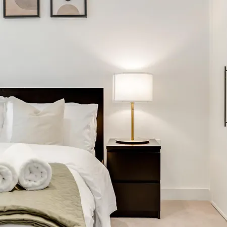 Khayat Homes - The Riverre - Luxury 2 Bed Apartment London