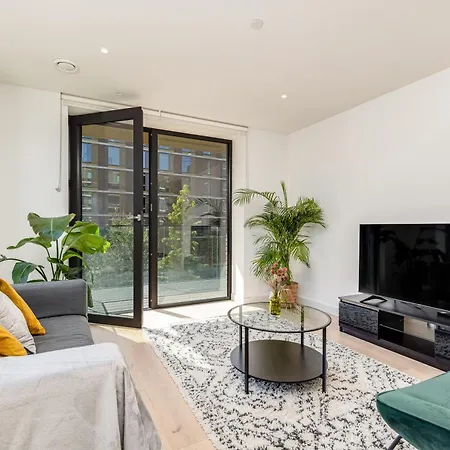 Khayat Homes - The Riverre - Luxury 2 Bed