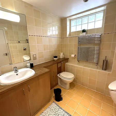 Detached House With Free Parking In Little Venice Near Paddington Hyde Park Apartment