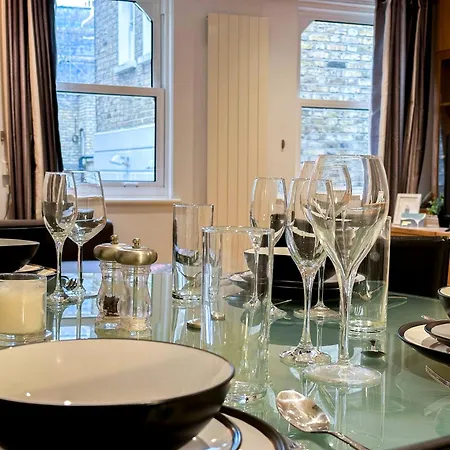 Detached House With Free Parking In Little Venice Near Paddington Hyde Park Apartment London