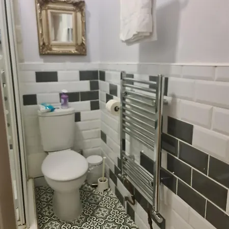 Cally Guest house London