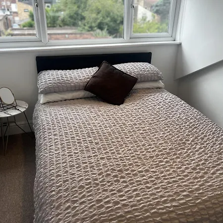 Reach Retreat Spacious 4bed House Startford Maryland Great Transport Links Holiday home *