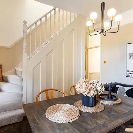 Holiday home Tooting's Charming Victorian Garden Hideaway London